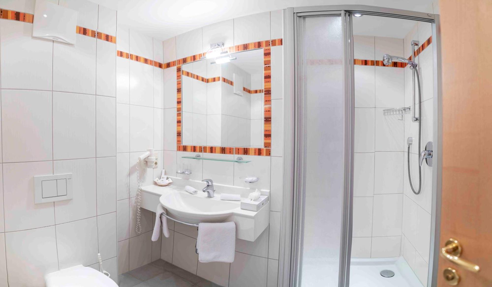 Hotel Montana Fiss Ngoại thất bức ảnh